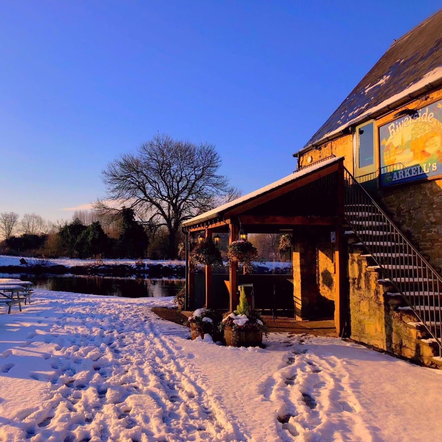 The Riverside Lechlade Exteriér fotografie